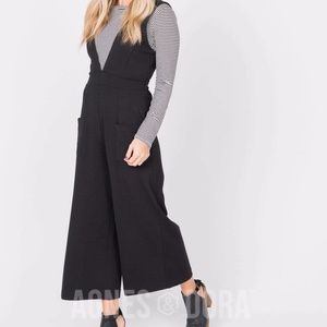 NWOT Agnes & Dora Black V-Neck Jumpsuit  XL